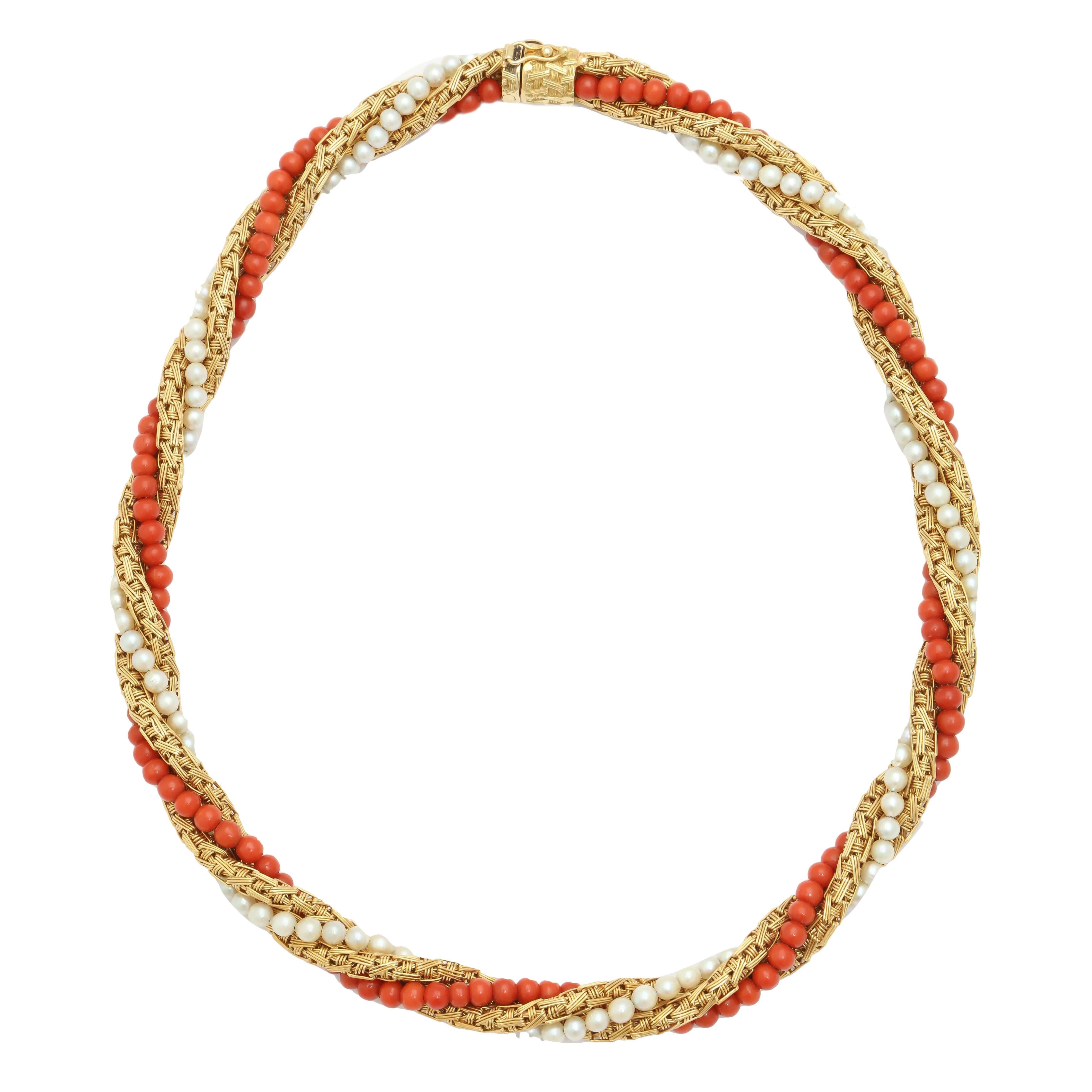 1960s Coral Pearl Gold Intertwined Twisted Chic Neckace