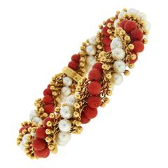 1970s Van Cleef & Arpels Coral Pearl Gold Bracelet