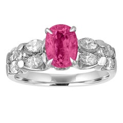 Bague en platine avec saphir rose ovale certifié de 2,09 carats et diamants