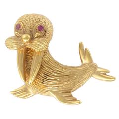 1950s Walrus Gold Brooch