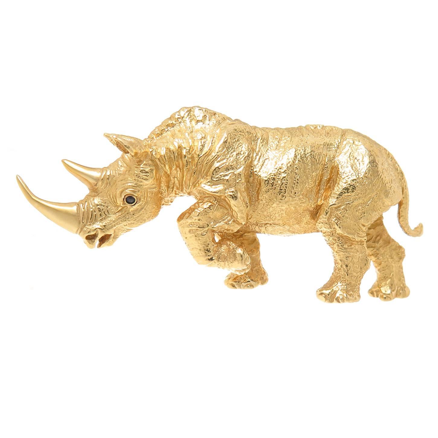 Tiffany 
Co. Grande broche rhinocéros en or