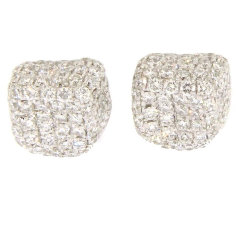 Jona White Diamond 18k White Gold Stud Pebble Earrings