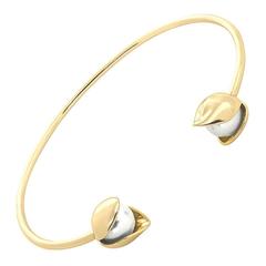 18 Karat Solid Yellow Gold 8mm Akoya Pearls Bangle Bracelet