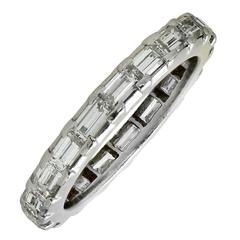 1.90 Karat Baguette Diamant Platin Eternity Band Ring