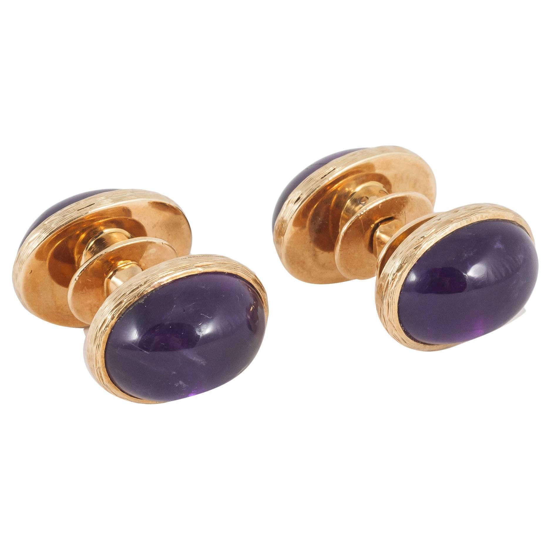 Snap-In Design Cufflinks with Cabochon Amethysts in 18 Carat Gold, London 1982 For Sale