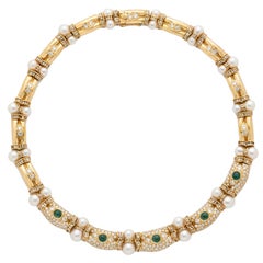 Collier ras du cou en or avec perles, émeraudes et diamants