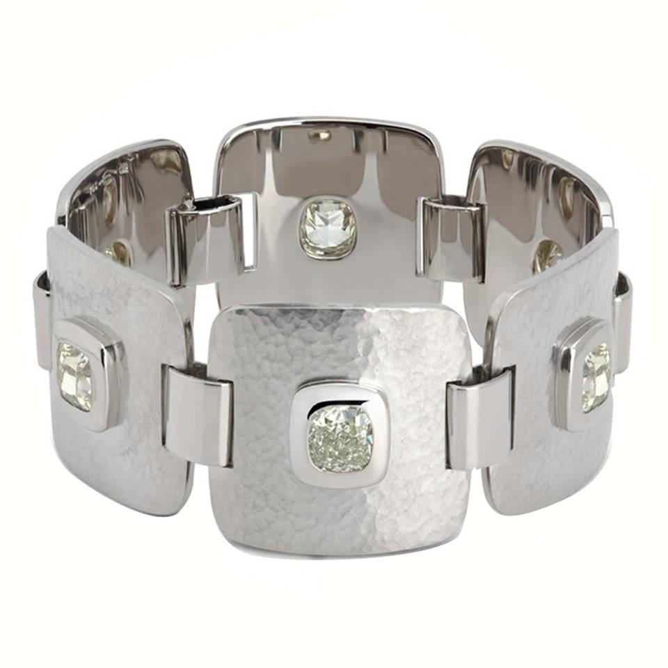 Colleen B. Rosenblat – Bracelet 18K Hammered White Gold & Diamonds