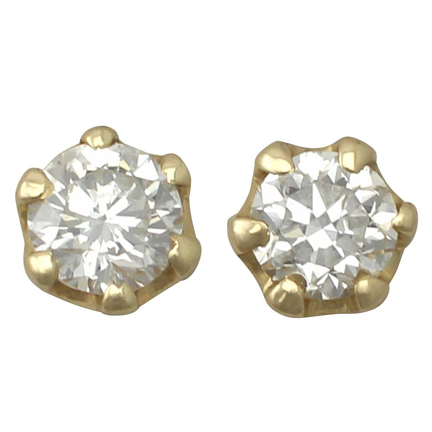 0.84Ct Diamond and 18k Yellow Gold Stud Earrings - Vintage Circa 1990