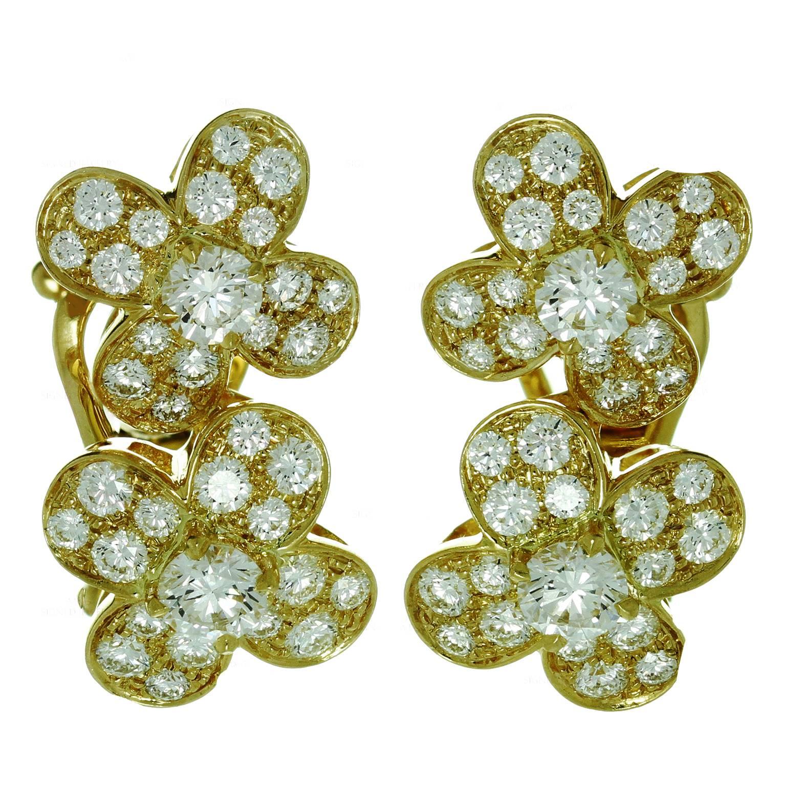 Van Cleef & Arpels Trefle Diamond Gold Flower Earrings
