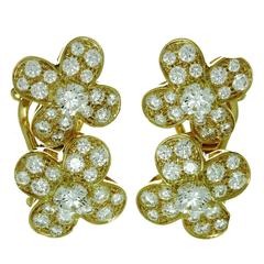 Van Cleef & Arpels Trefle Diamond Gold Flower Earrings 12