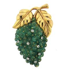 Gazdar Retro Emerald Diamond Gold Grape Vine Brooch Pin