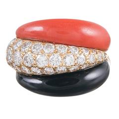 Van Cleef & Arpels Onyx Coral Diamond Gold Ring
