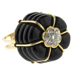 1970s Carved Onyx Diamond Gold Dome Ring