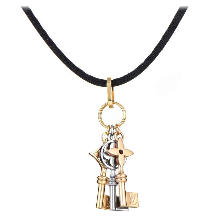 lv key necklace