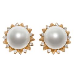 Van Cleef & Arpels Pearl Diamond Gold Earrings