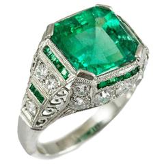 Exceptional Art Deco Emerald Diamond Platinum Ring