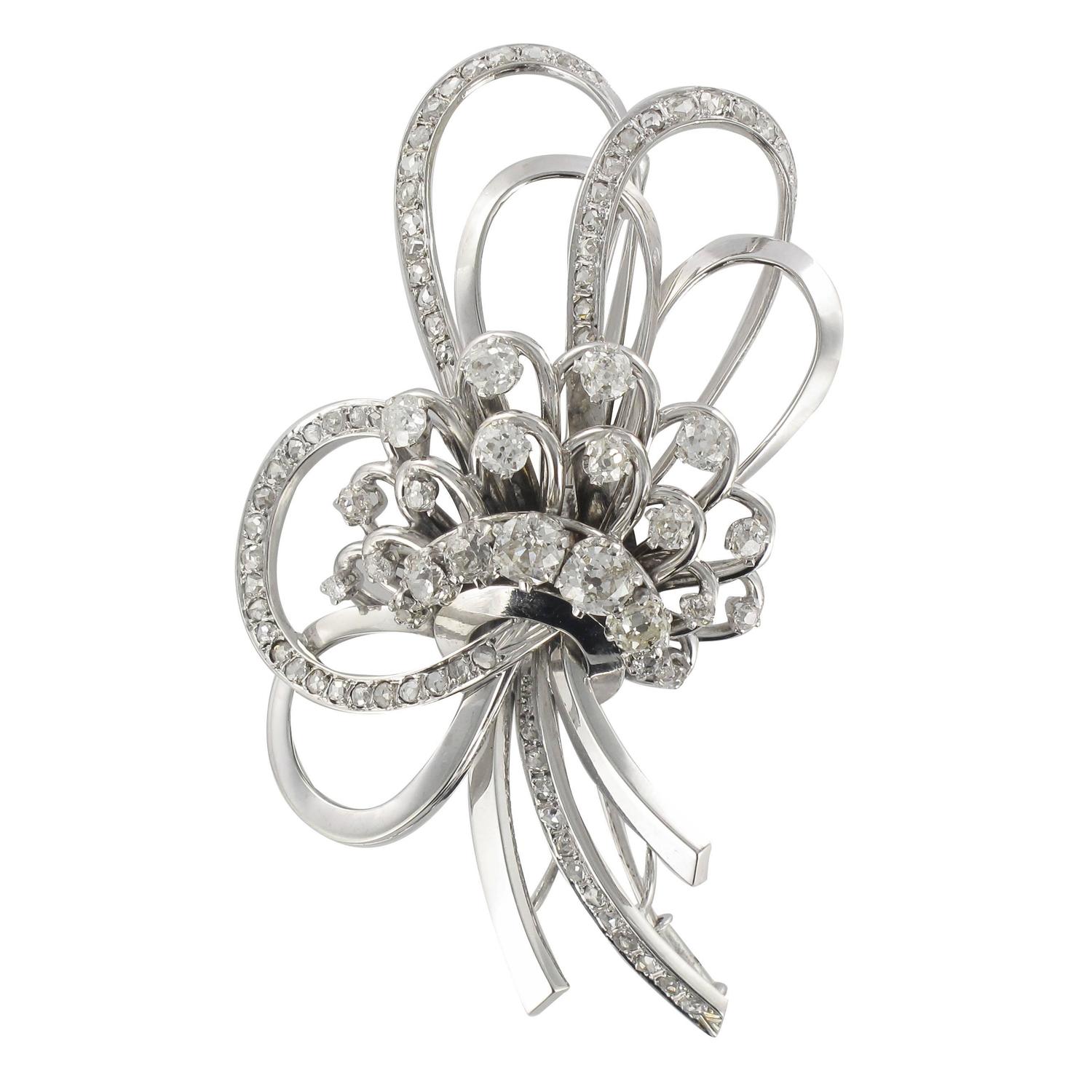 Diamond Gold Flower Bouquet Brooch For Sale at 1stdibs
