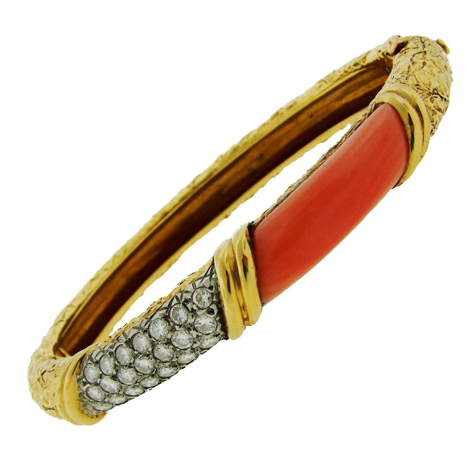 1970s Van Cleef & Arpels Coral Diamond Gold Bangle Bracelet