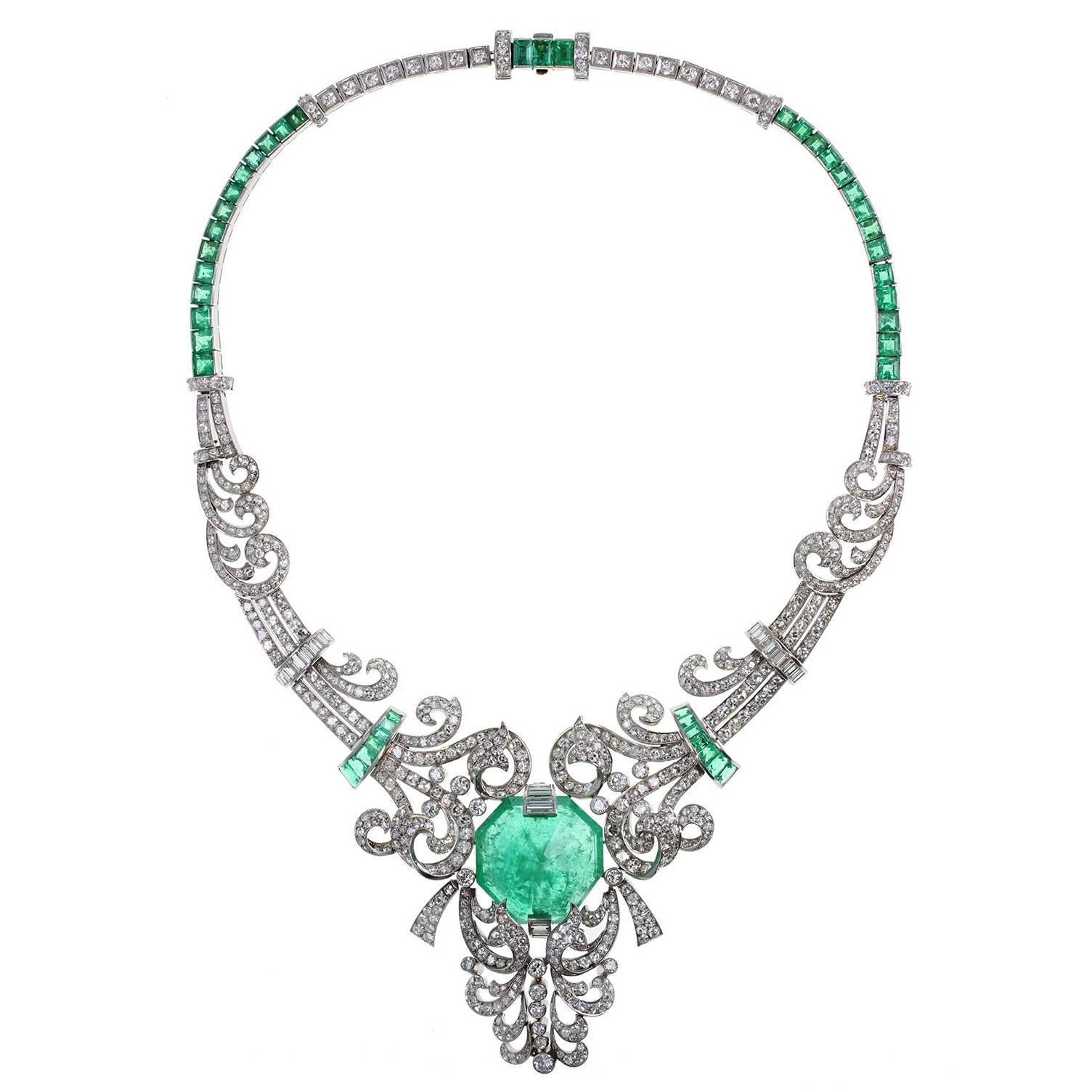 1920s Art Deco French Emerald Diamond Platinum Necklace