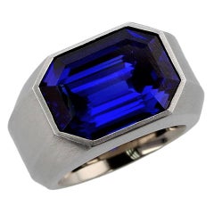 Hemmerle Bague en or avec saphir bleu royal de Birmanie