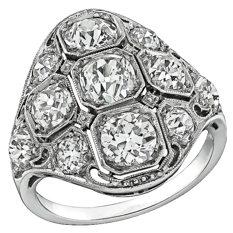 Amazing 2.75 Carats Diamonds Platinum Ring
