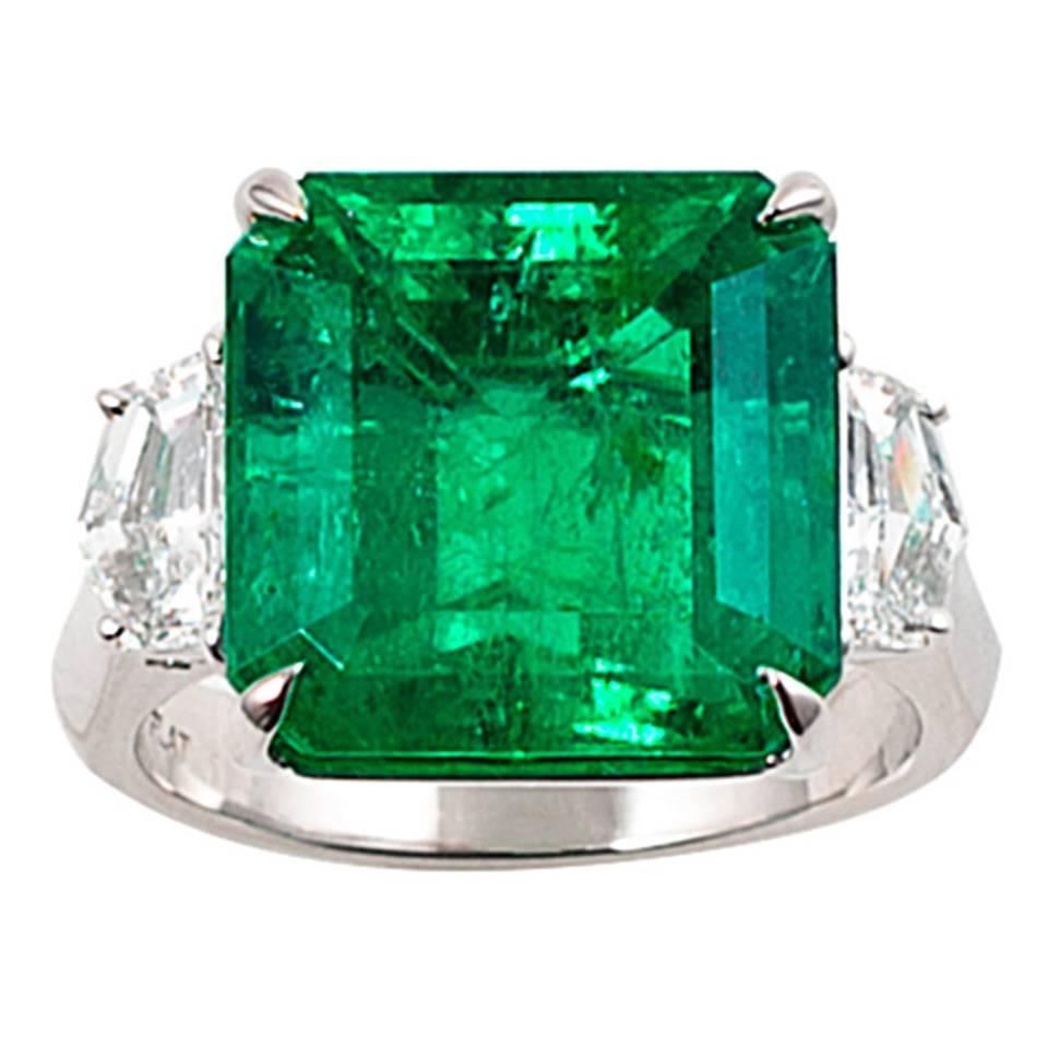 AGL Certified 9.67 Carat Colombian Emerald Diamond Platinum Ring  For Sale