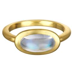 Faye Kim Modern African Moonstone Cabochon 18 Karat Gold Ring 6