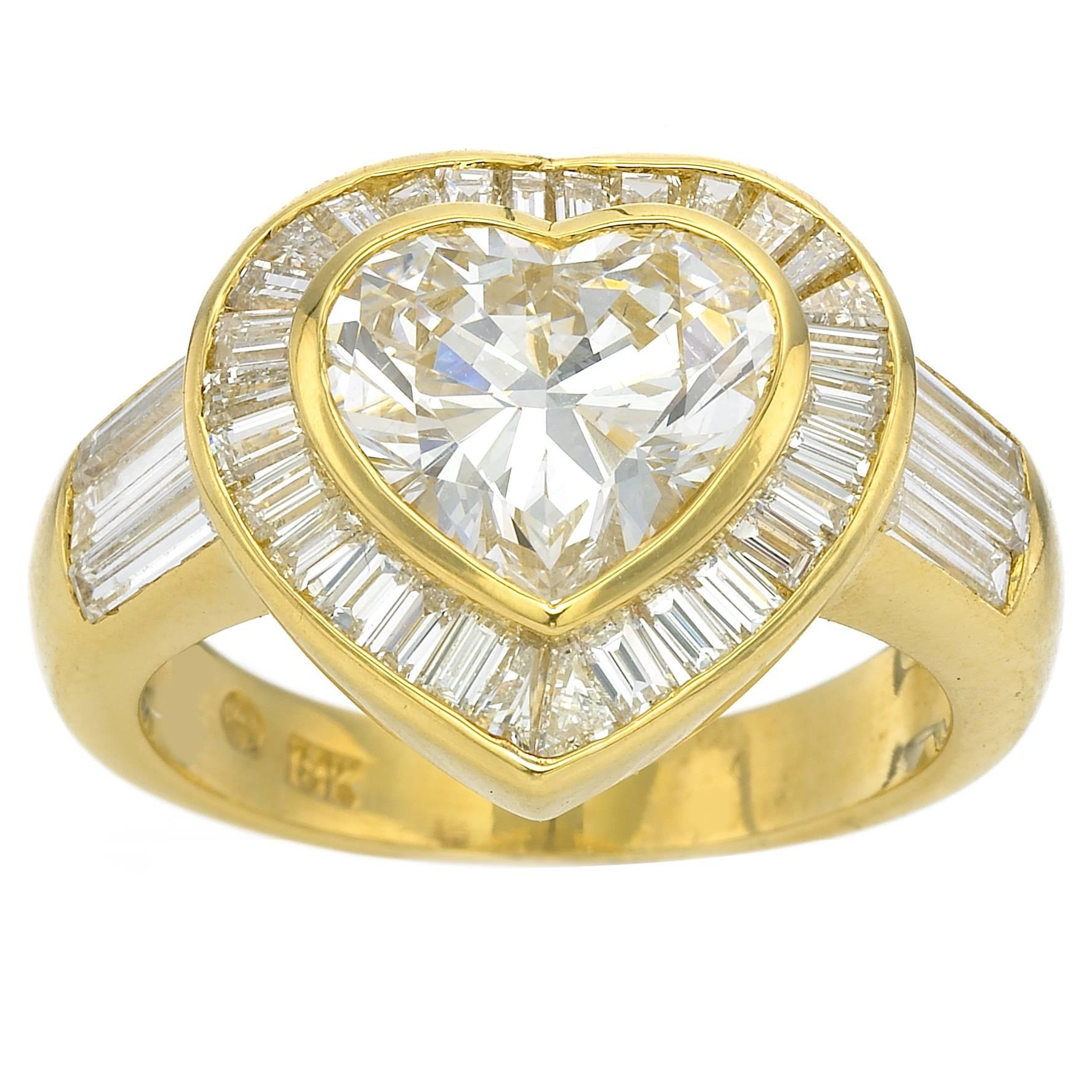 Herzförmige Diamant- und Baguette-Ringe