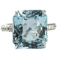 9.23 Carat Rectangular Aquamarine Diamond Gold Ring