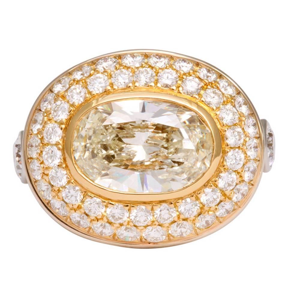 Bold Oval Diamond Gold Ring For Sale