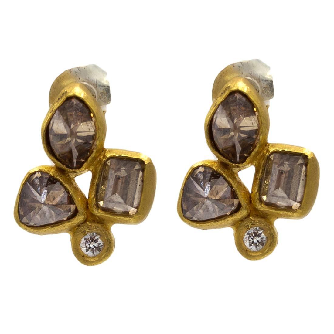Chocolat Cognac Diamond Gold Stud Earrings in an Organic Fleur-de-Lys Design For Sale