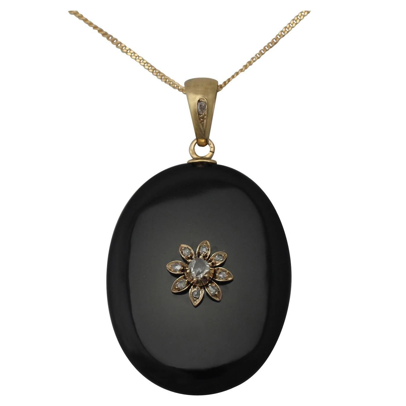 0.49Ct Diamond and Onyx, 14k Yellow Gold Pendant/Locket - Antique Victorian For Sale at 1stdibs