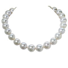 Gorgeous South Sea Pearl Necklace and Earrings
