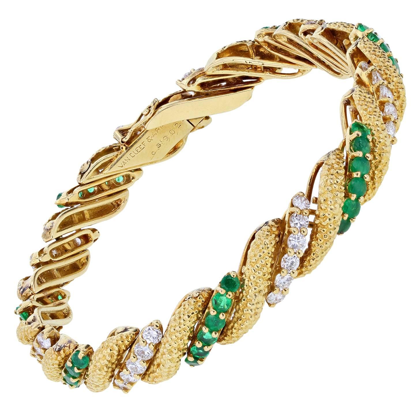 Van Cleef & Arpels Emerald Diamond Gold Bracelet For Sale