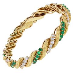 Van Cleef & Arpels Emerald Diamond Gold Bracelet 9
