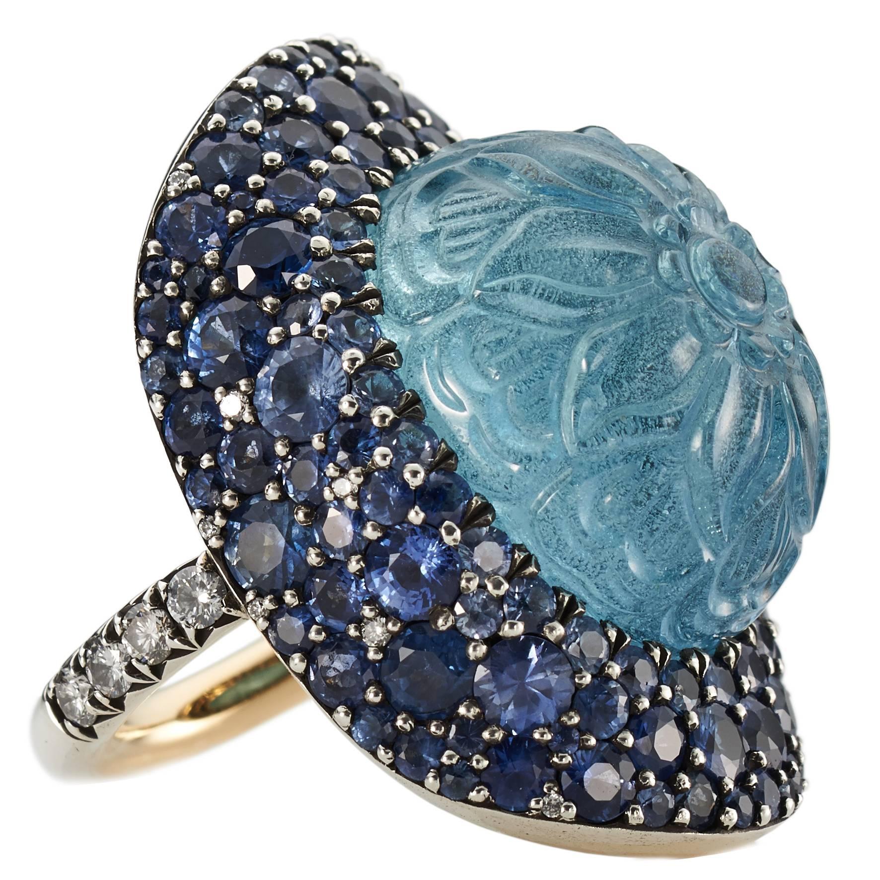 Stunning Hand Carved 30.54 Carat Aquamarine Sapphire Diamond Silver Gold Ring