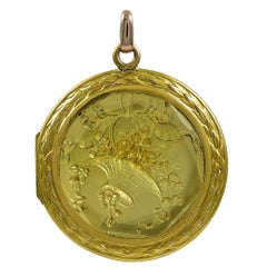 Médaillon français d'antiquités en or