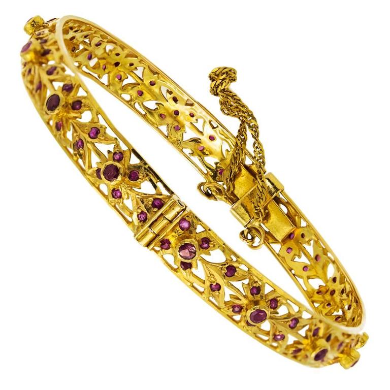 Ruby Gold Floral Bracelet For Sale at 1stDibs