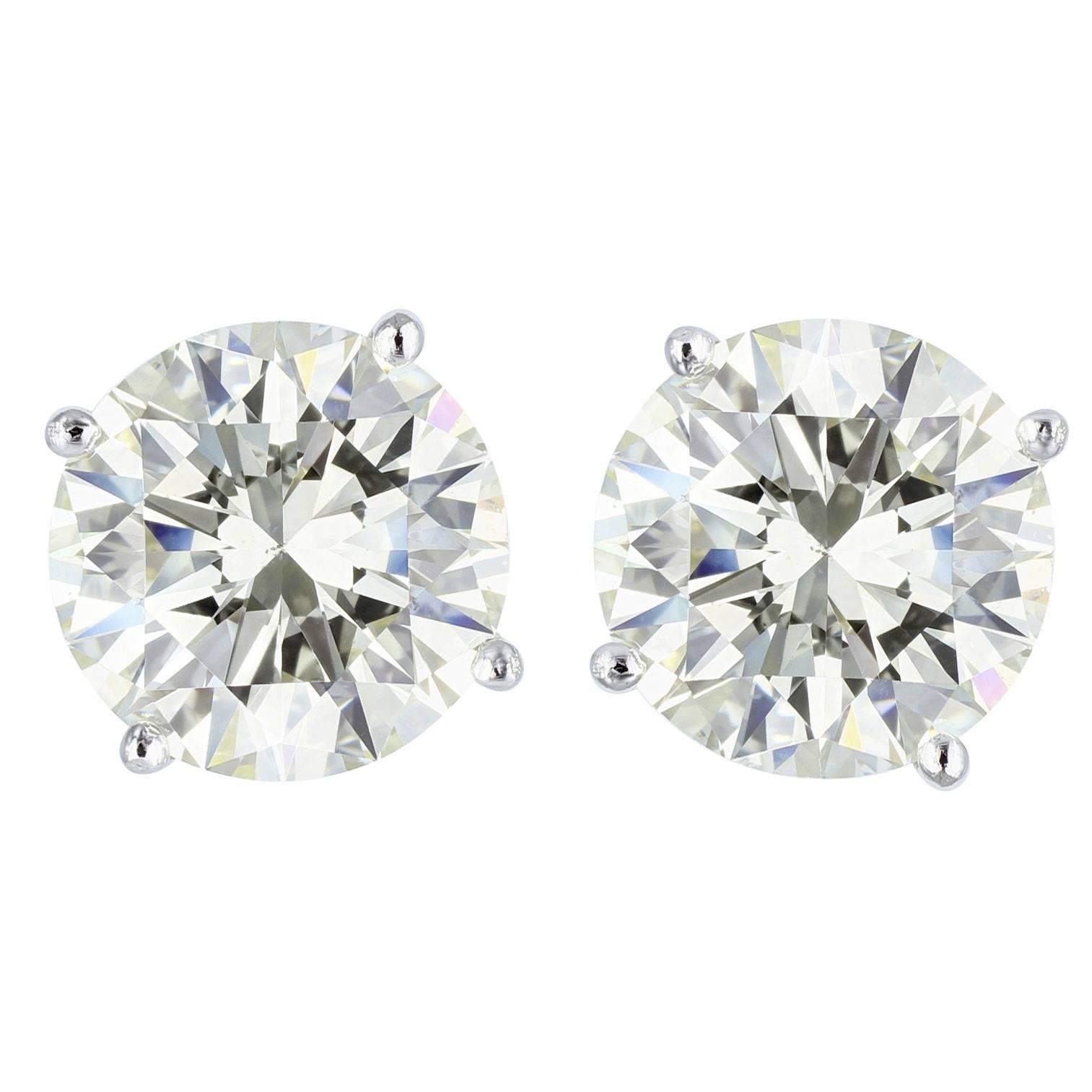 5.00 Carat Round Brilliant Cut Diamond Platinum Stud Earrings For Sale