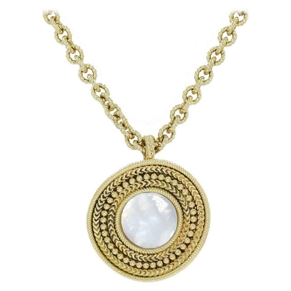 Carrera y Carrera Ruedo Collection Mother of Pearl Gold Necklace Pendant For Sale