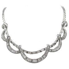 Elegant 1950s Diamond Festoon Design Platinum Necklace 10