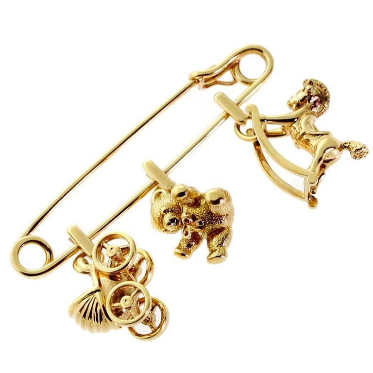 18k Yellow Gold Large Safety Pin Brooch – D43