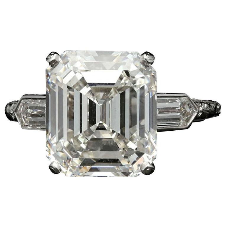 Hancocks Elegant Emerald Cut Diamond Ring With Bullet Diamond Shoulders