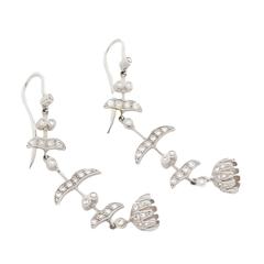 Contemporary Garnazelle Earings "Olympia Clochette"