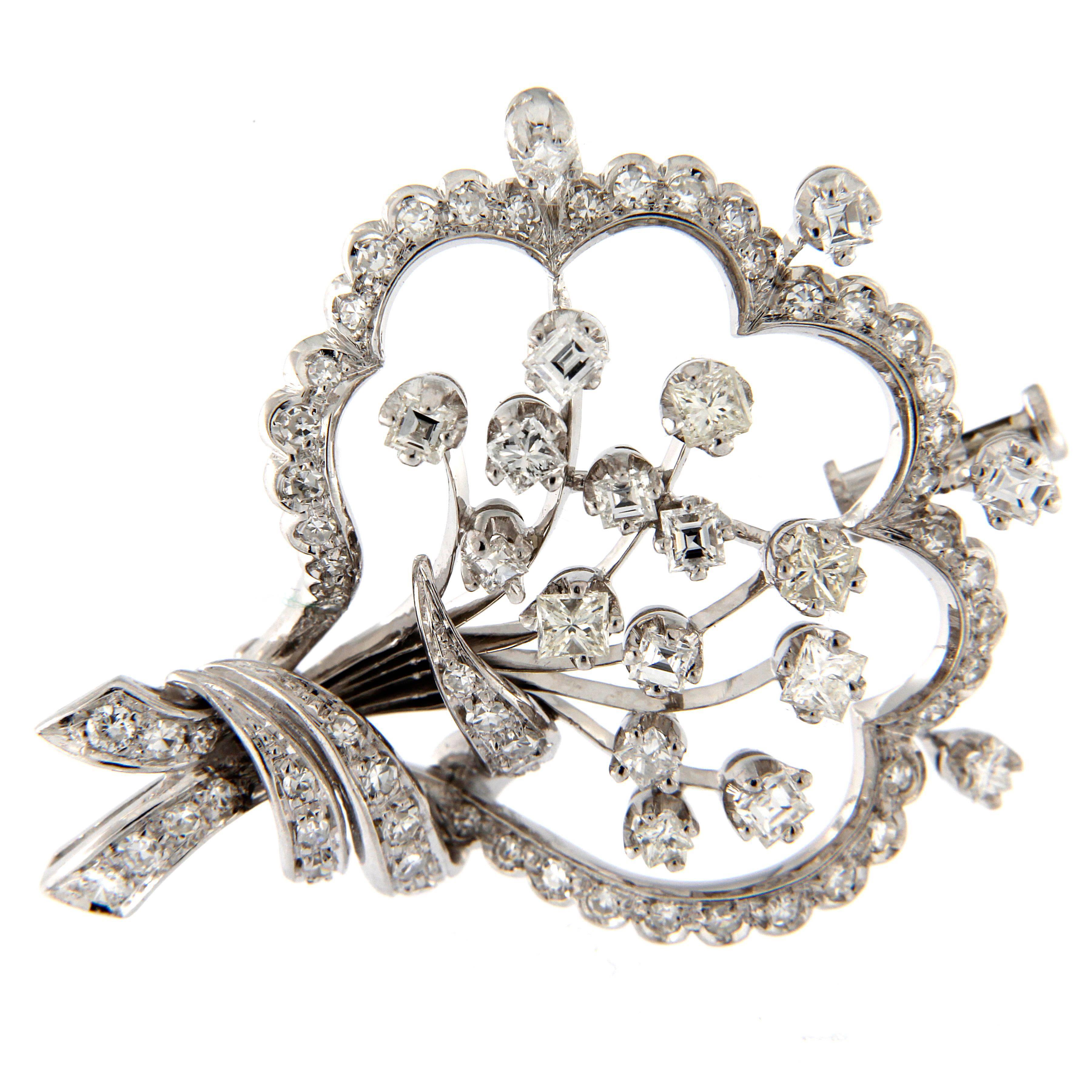 Flower bouquet brooche with diamonds For Sale