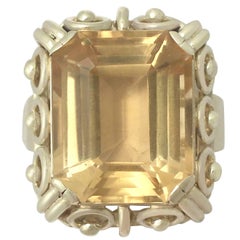 1930s Antique 14.18 Carat Citrine and Yelow Gold Cocktail Ring