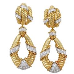 Van Cleef & Arpels Paris Diamond Gold Earrings 7