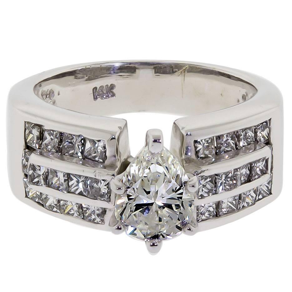 1 carat  Pear Shaped Diamond White Gold Engagement Ring For Sale