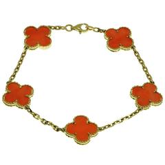 VAN CLEEF & ARPELS Vintage Alhambra Koralle Gelbgold Armband mit 5 Motiven