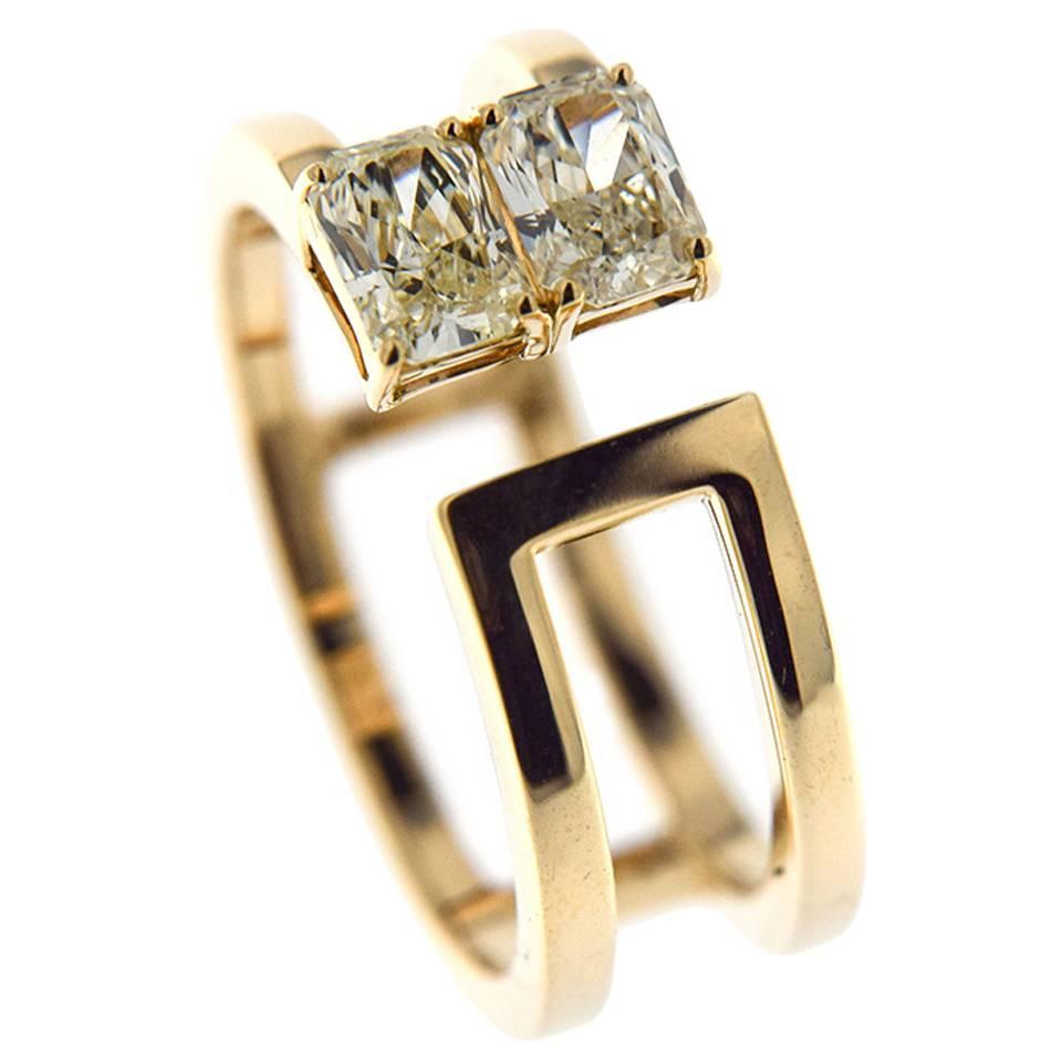 Jona Yellow Radiant Cut Diamond 18 Karat Yellow Gold Band Ring